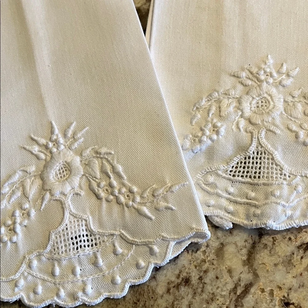 Embroidered White Linen Hand Towels set of two NWOT